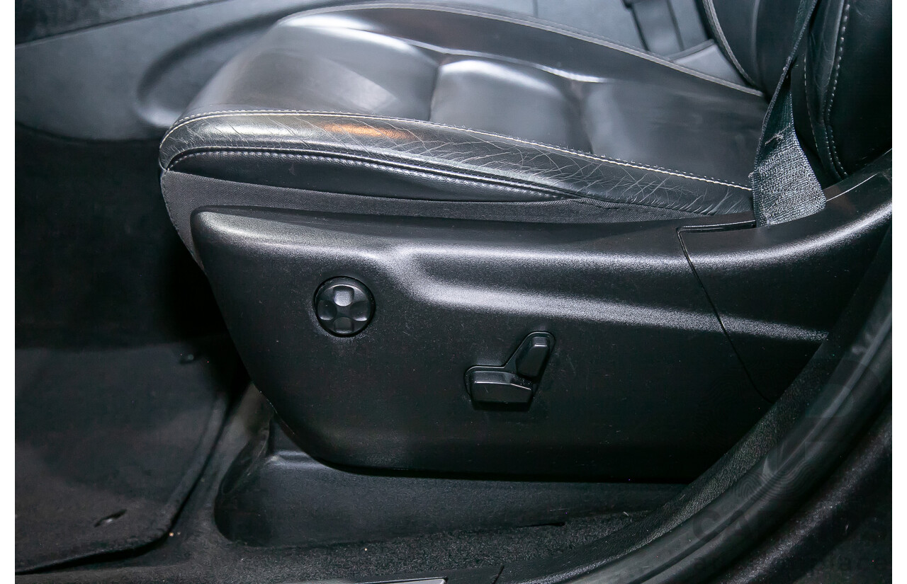 12/2013 Jeep Grand Cherokee Limited (4x4) WK MY13 4d Wagon Metallic Grey Turbo Diesel V6 3.0L