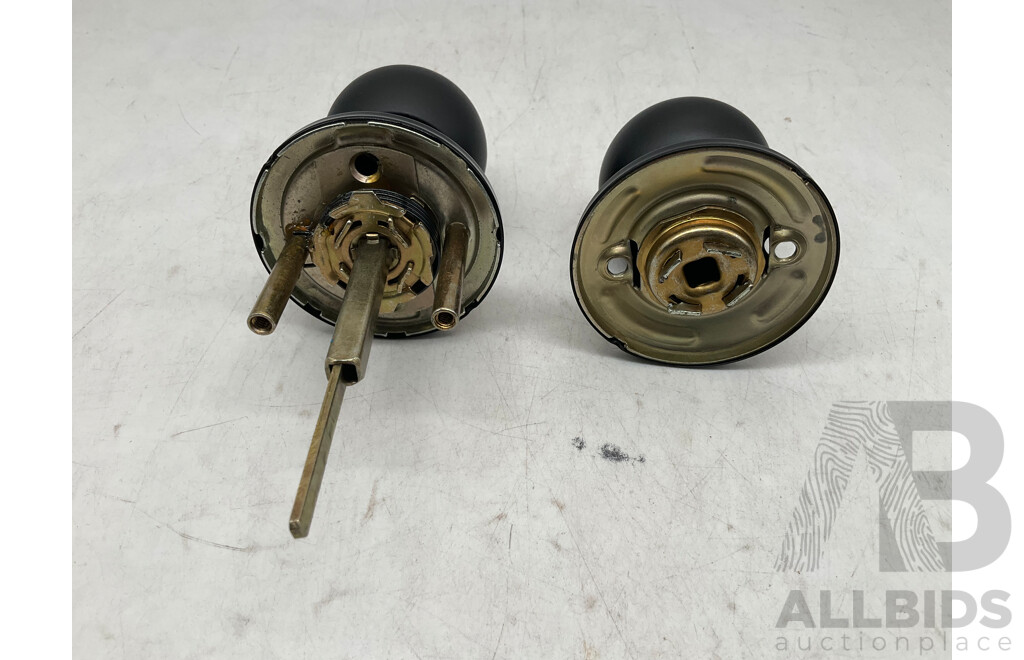 DELF TRADE Stainless Steel Valencia Entrance Knob Set (X20) - Total ORP $1,049.99