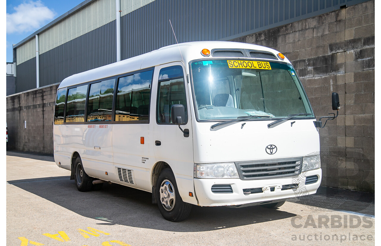 12/2011 Toyota Coaster XZB50R 21 Seater Bus White Turbo Diesel 4.0L