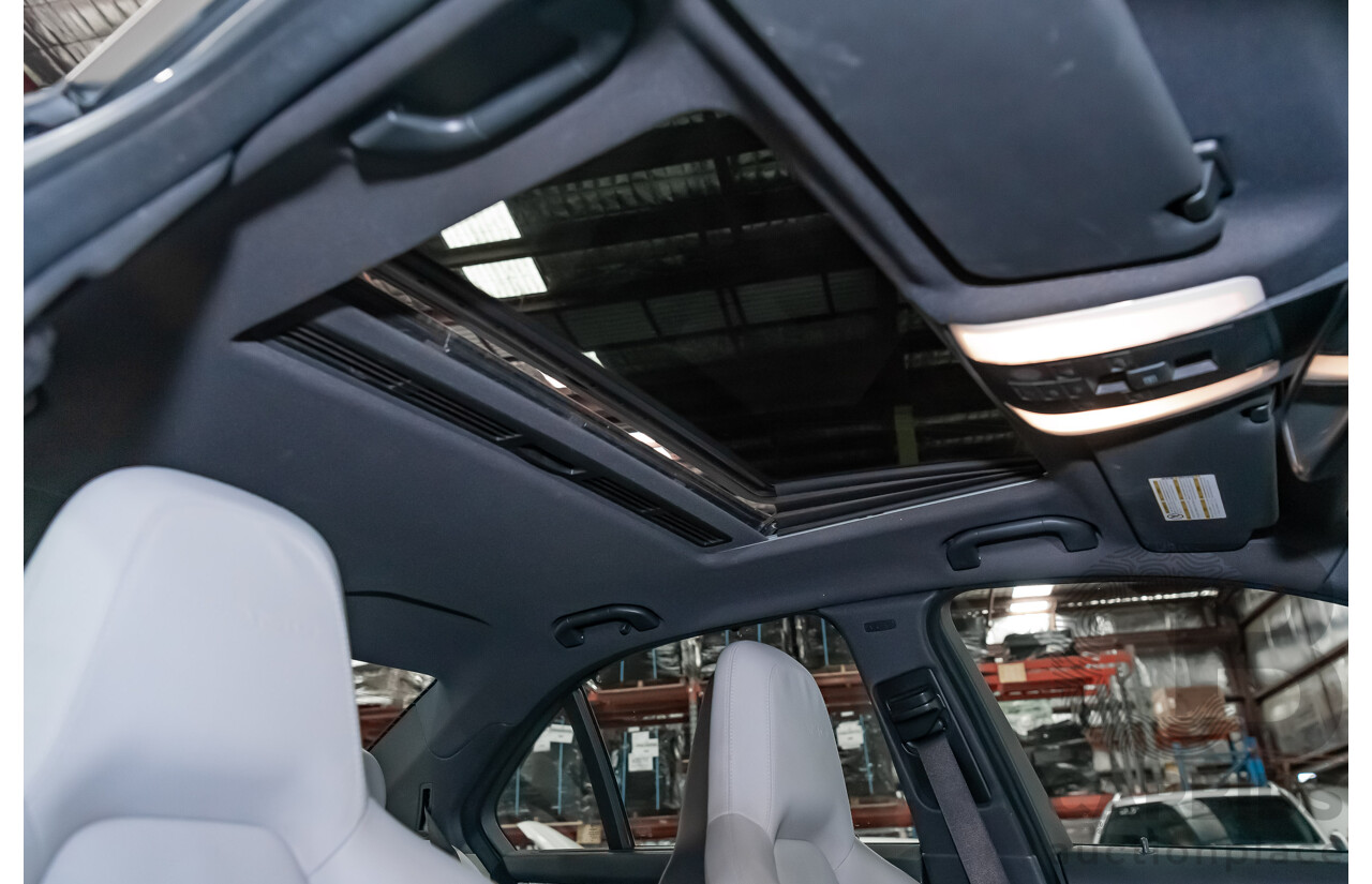 9/2008 Mercedes Benz C63 AMG W204 4d Sedan Palladium Silver Metallic V8 6.3L