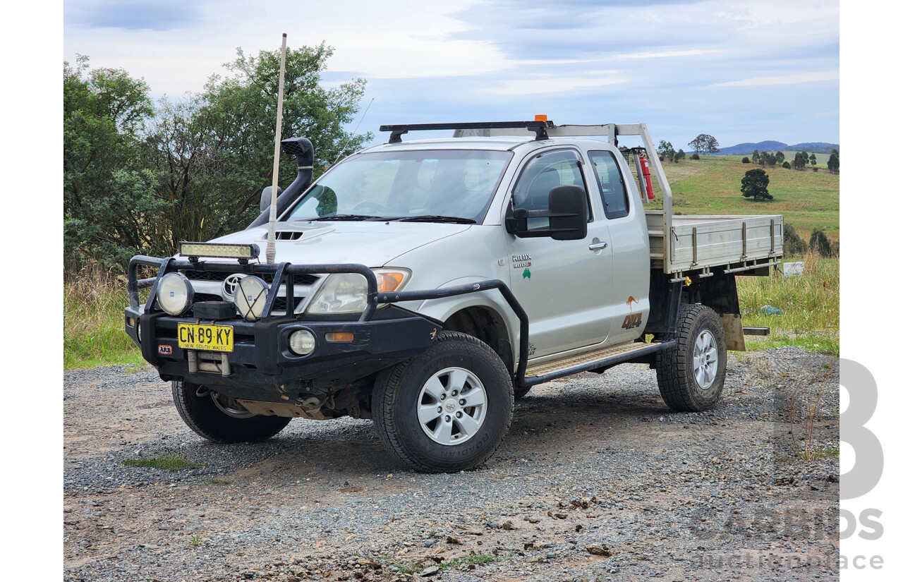 4/2007 Toyota Hilux SR5 (4x4) KUN26R 07 Upgrade Extra Cab P/Up Metallic Silver Turbo Diesel 3.0L