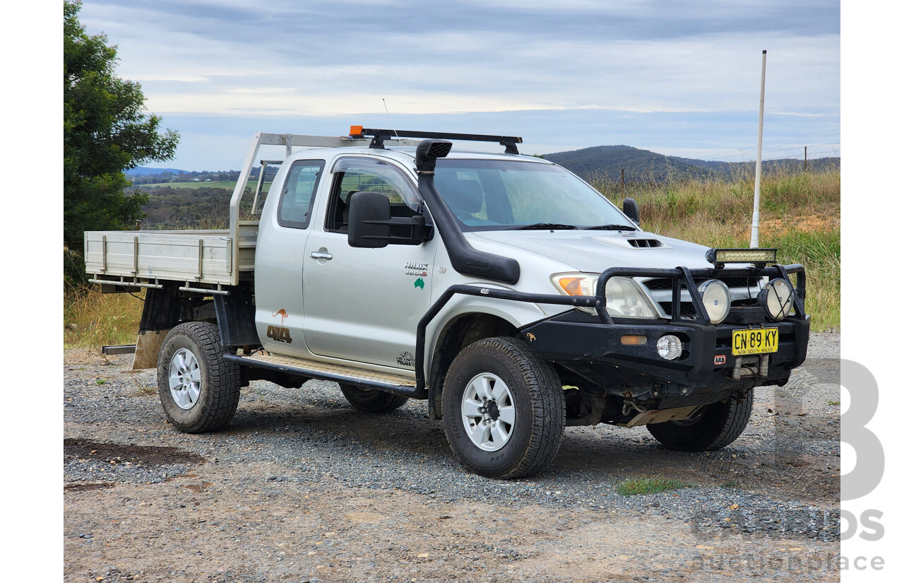 4/2007 Toyota Hilux SR5 (4x4) KUN26R 07 Upgrade Extra Cab P/Up Metallic Silver Turbo Diesel 3.0L