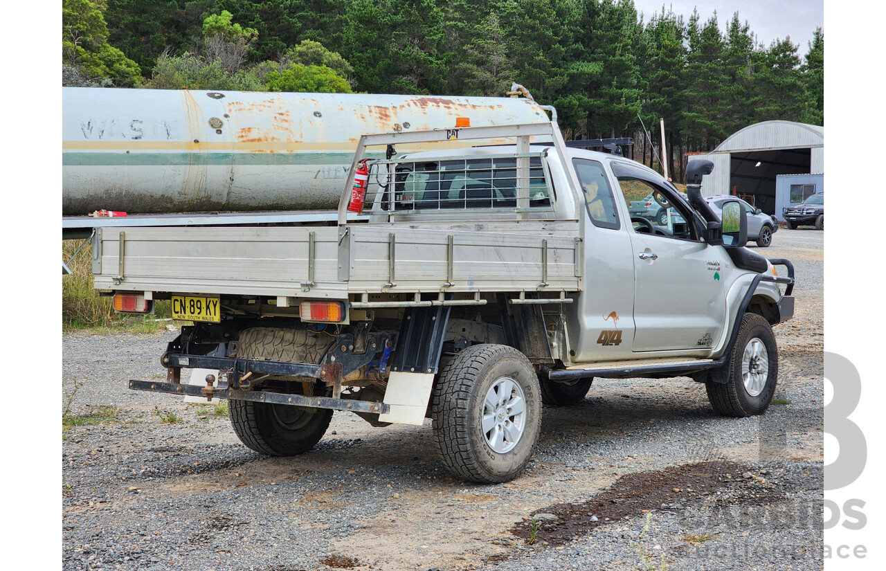 4/2007 Toyota Hilux SR5 (4x4) KUN26R 07 Upgrade Extra Cab P/Up Metallic Silver Turbo Diesel 3.0L