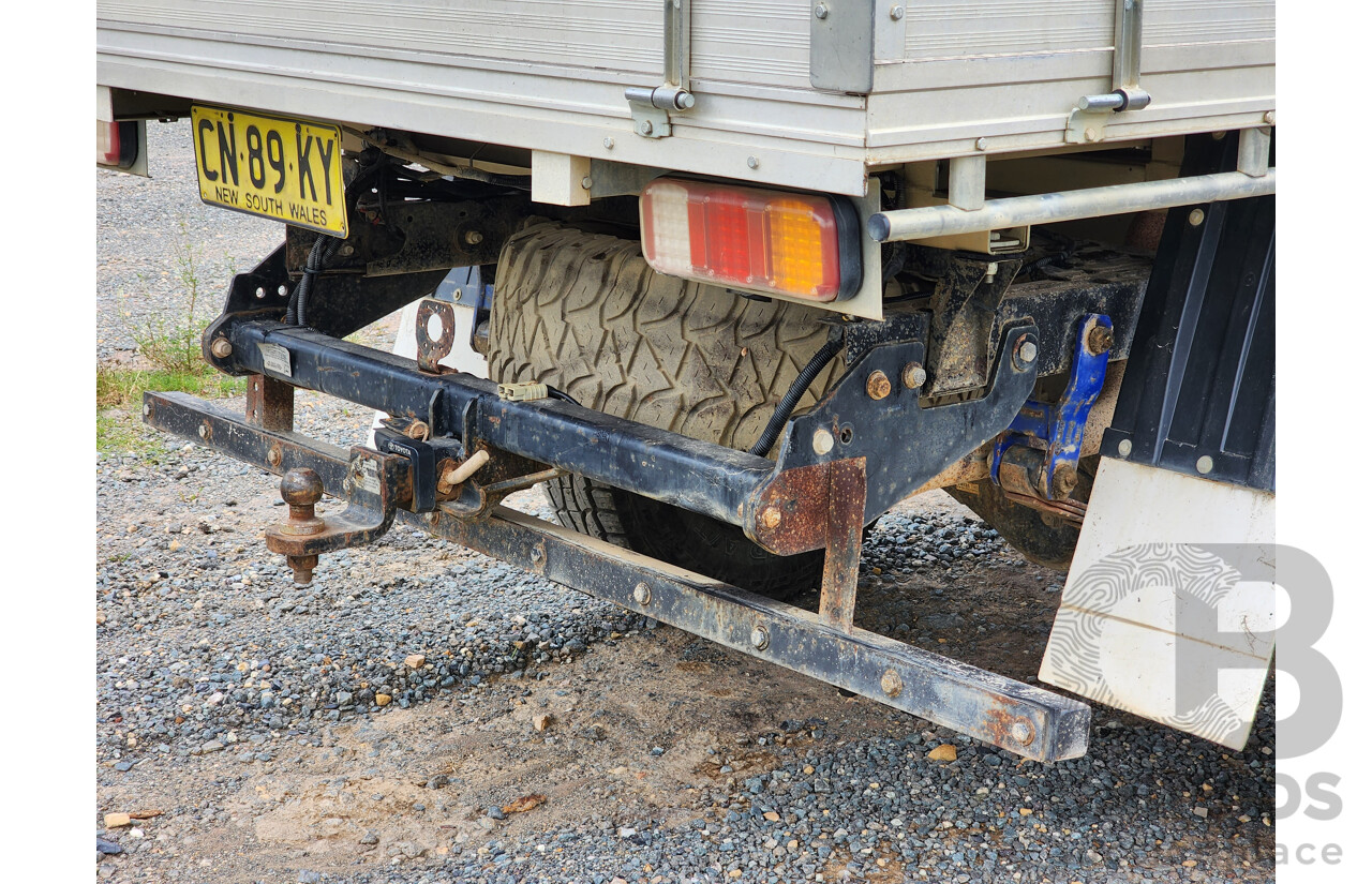 4/2007 Toyota Hilux SR5 (4x4) KUN26R 07 Upgrade Extra Cab P/Up Metallic Silver Turbo Diesel 3.0L