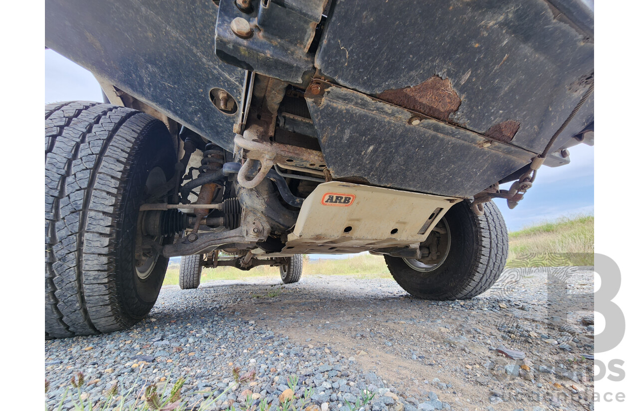 4/2007 Toyota Hilux SR5 (4x4) KUN26R 07 Upgrade Extra Cab P/Up Metallic Silver Turbo Diesel 3.0L