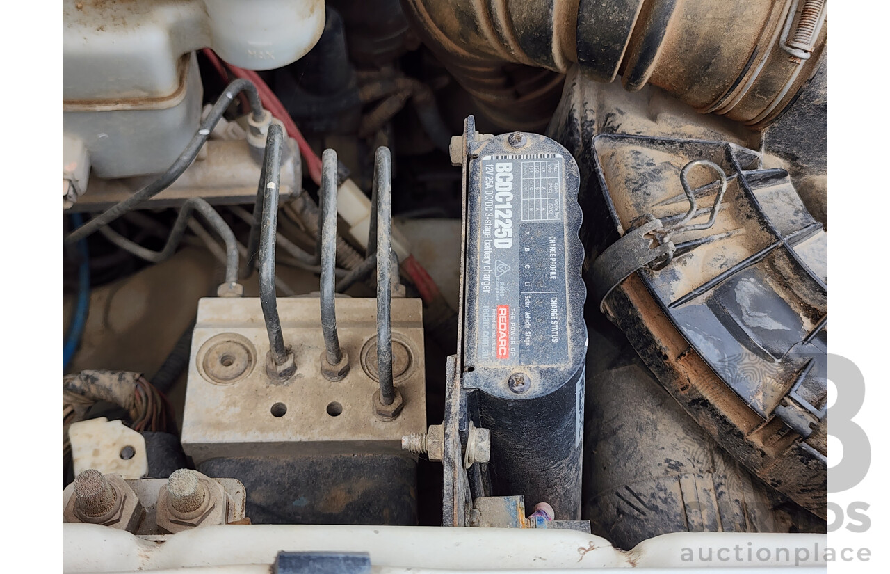 4/2007 Toyota Hilux SR5 (4x4) KUN26R 07 Upgrade Extra Cab P/Up Metallic Silver Turbo Diesel 3.0L