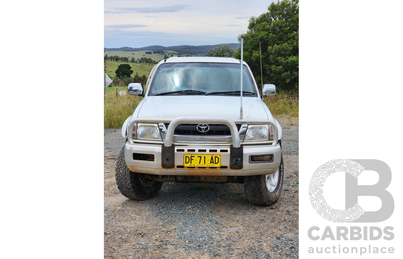 4/2003 Toyota Hilux SR5 (4x4) KZN165R Dual Cab P/Up White Turbo Diesel 3.0L