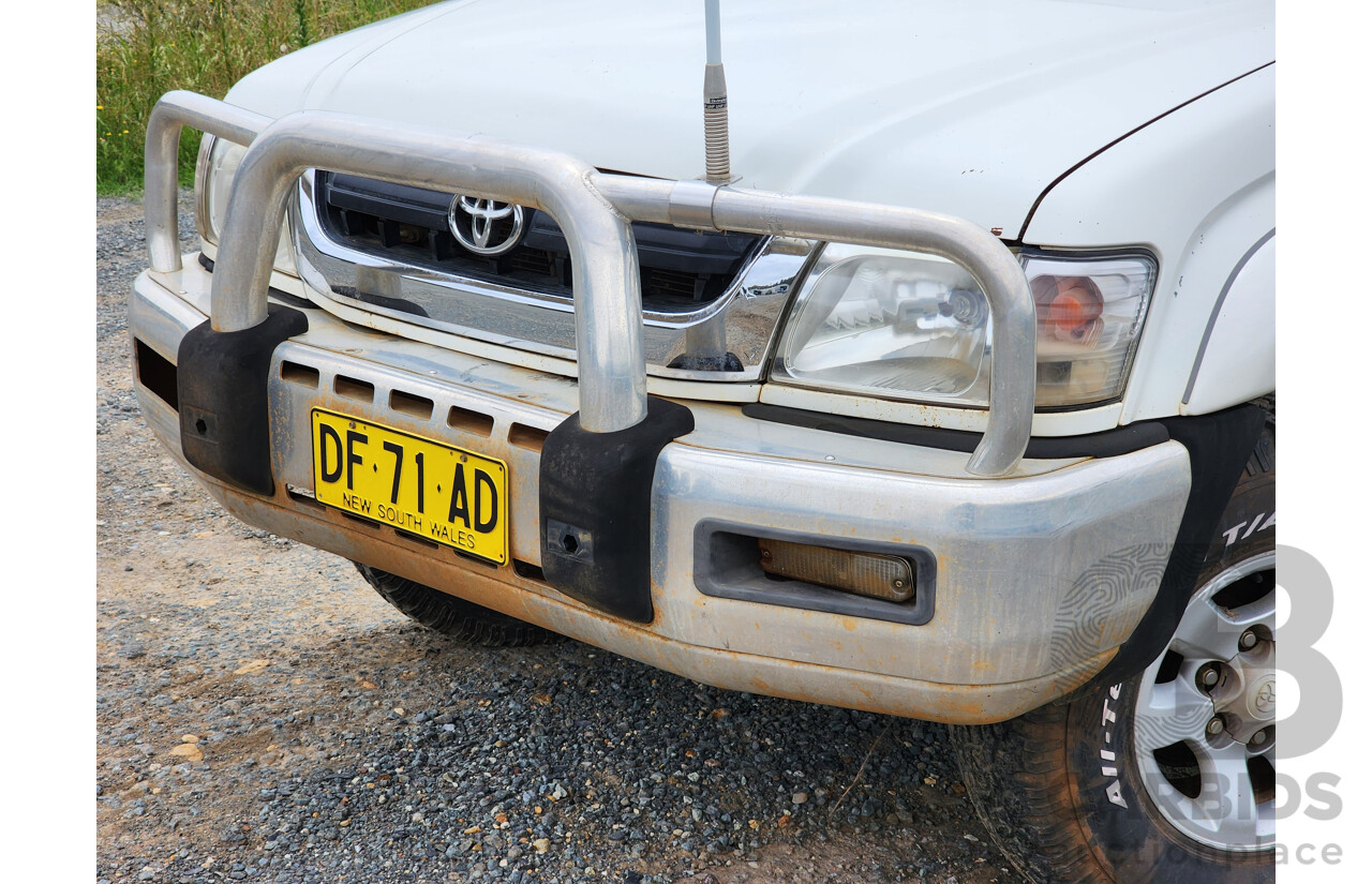 4/2003 Toyota Hilux SR5 (4x4) KZN165R Dual Cab P/Up White Turbo Diesel 3.0L