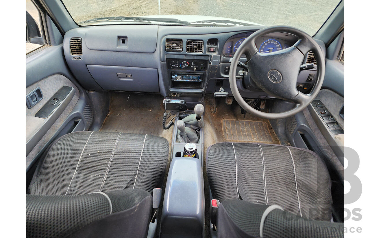 4/2003 Toyota Hilux SR5 (4x4) KZN165R Dual Cab P/Up White Turbo Diesel 3.0L