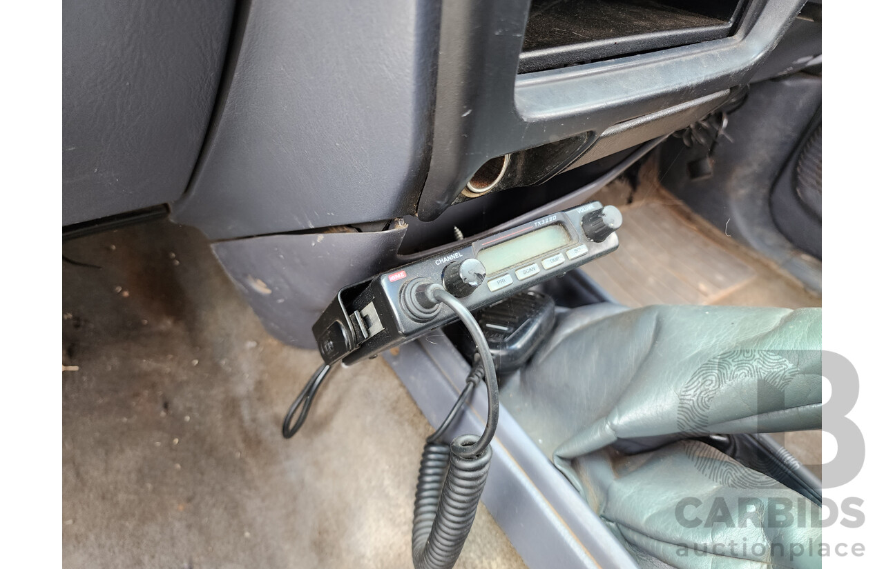 4/2003 Toyota Hilux SR5 (4x4) KZN165R Dual Cab P/Up White Turbo Diesel 3.0L