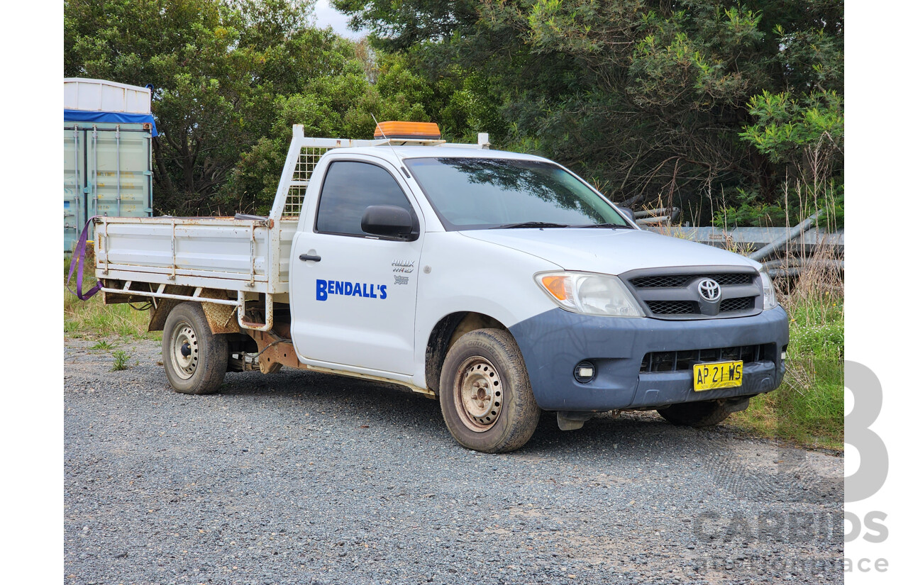 4/2007 Toyota Hilux Workmate TGN16R 07 UPGRADE C/Chas White 2.7L