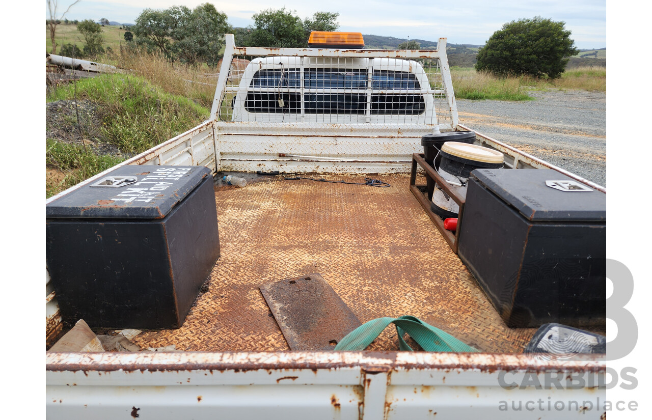 4/2007 Toyota Hilux Workmate TGN16R 07 UPGRADE C/Chas White 2.7L