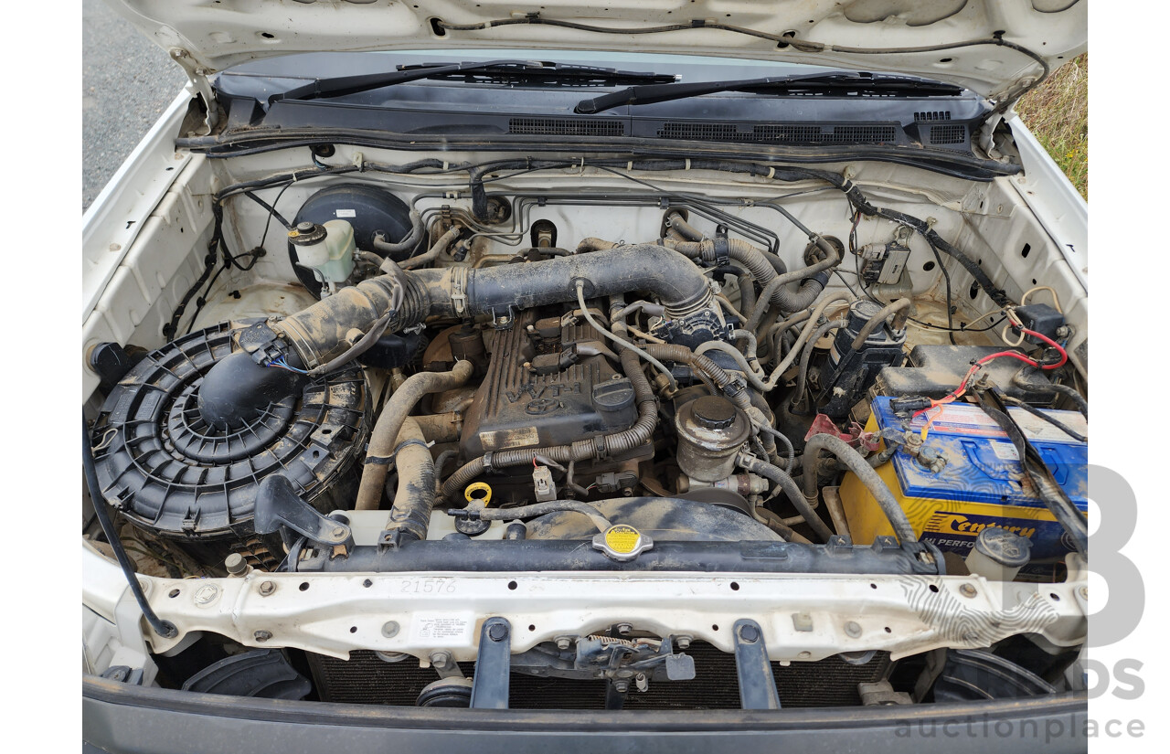 4/2007 Toyota Hilux Workmate TGN16R 07 UPGRADE C/Chas White 2.7L