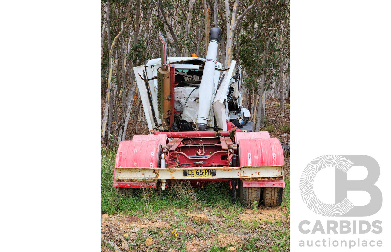 04/2007 Mack CX Vision 6x4 Cab Chassis Prime Mover 2d White Turbo Diesel EA7 420HP