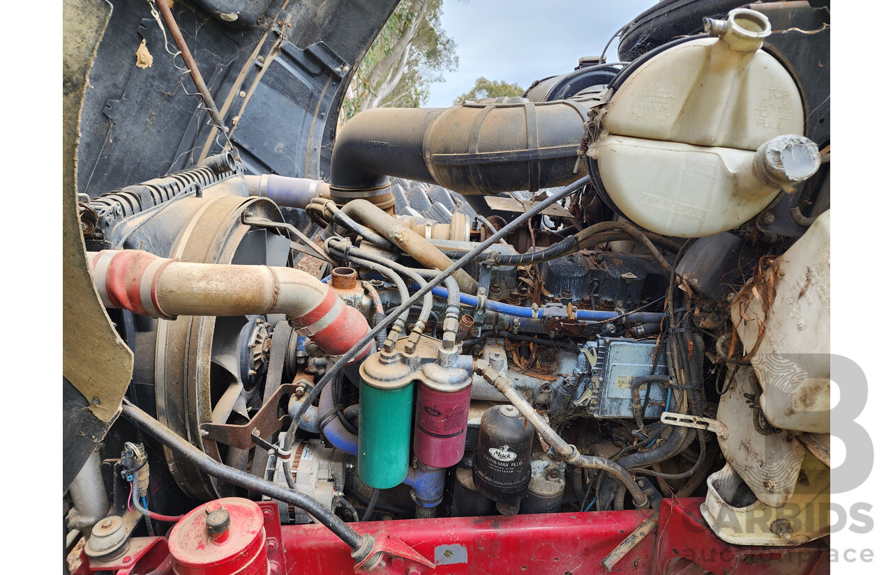 04/2007 Mack CX Vision 6x4 Cab Chassis Prime Mover 2d White Turbo Diesel EA7 420HP