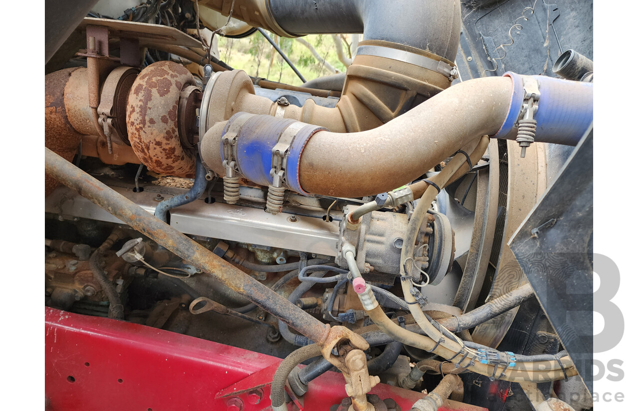 04/2007 Mack CX Vision 6x4 Cab Chassis Prime Mover 2d White Turbo Diesel EA7 420HP