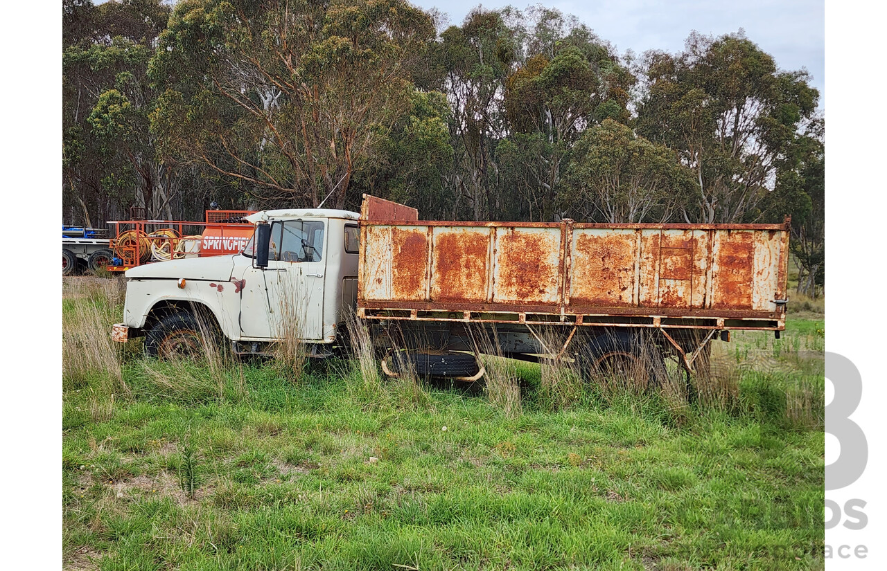 12/1970 International C1640 Tipper Truck 4x2 2d Single Cab Grey 282ci 6cyl Petrol