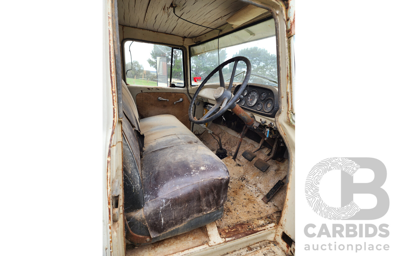 12/1970 International C1640 Tipper Truck 4x2 2d Single Cab Grey 282ci 6cyl Petrol
