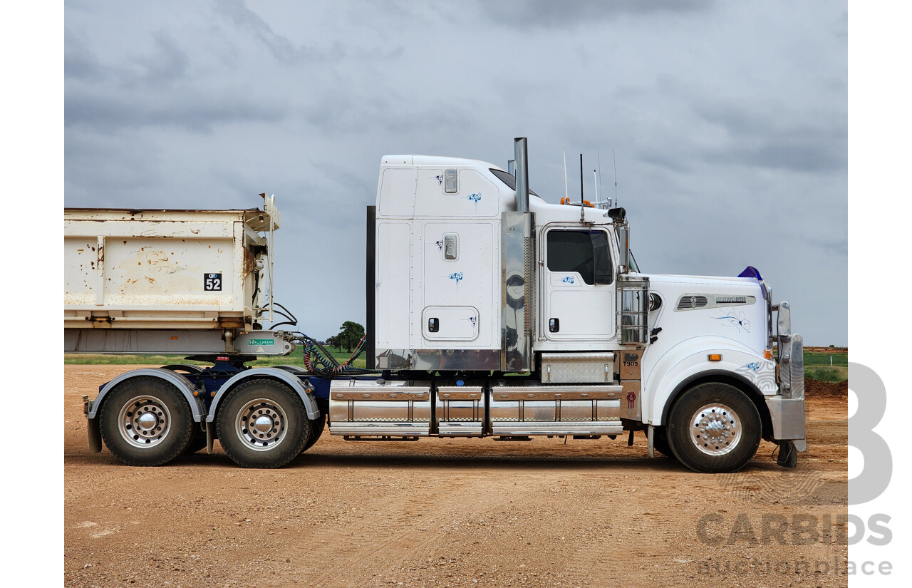 10/2014 Kenworth T909 6x4 Prime Mover Sleeper Cab 2d White Turbo Diesel 14.9L 500HP