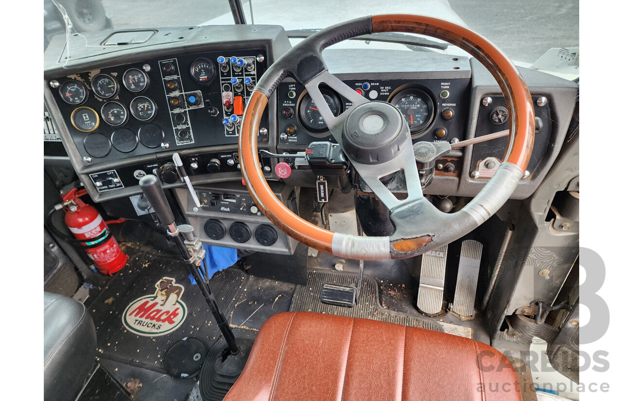 11/1990 Mack Econodyne Value Liner 6x4 2d Cab Chassis Turbo Diesel