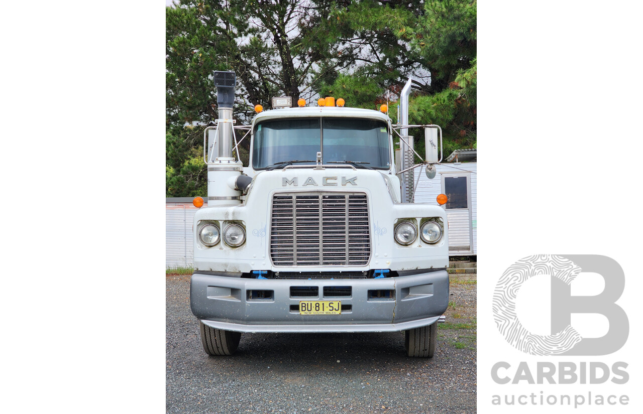 11/1990 Mack Econodyne Value Liner 6x4 2d Cab Chassis Turbo Diesel