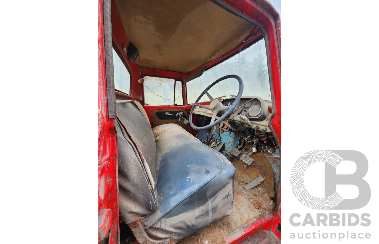 01/1968 International C1800 Series Prime Mover 4x2 2d Cab Chassis Red Inline Six