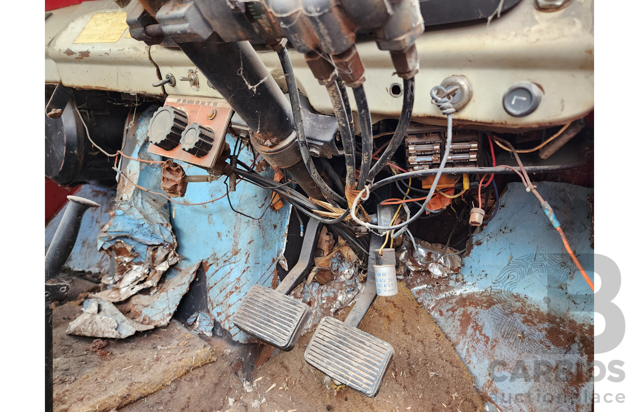 01/1968 International C1800 Series Prime Mover 4x2 2d Cab Chassis Red Inline Six