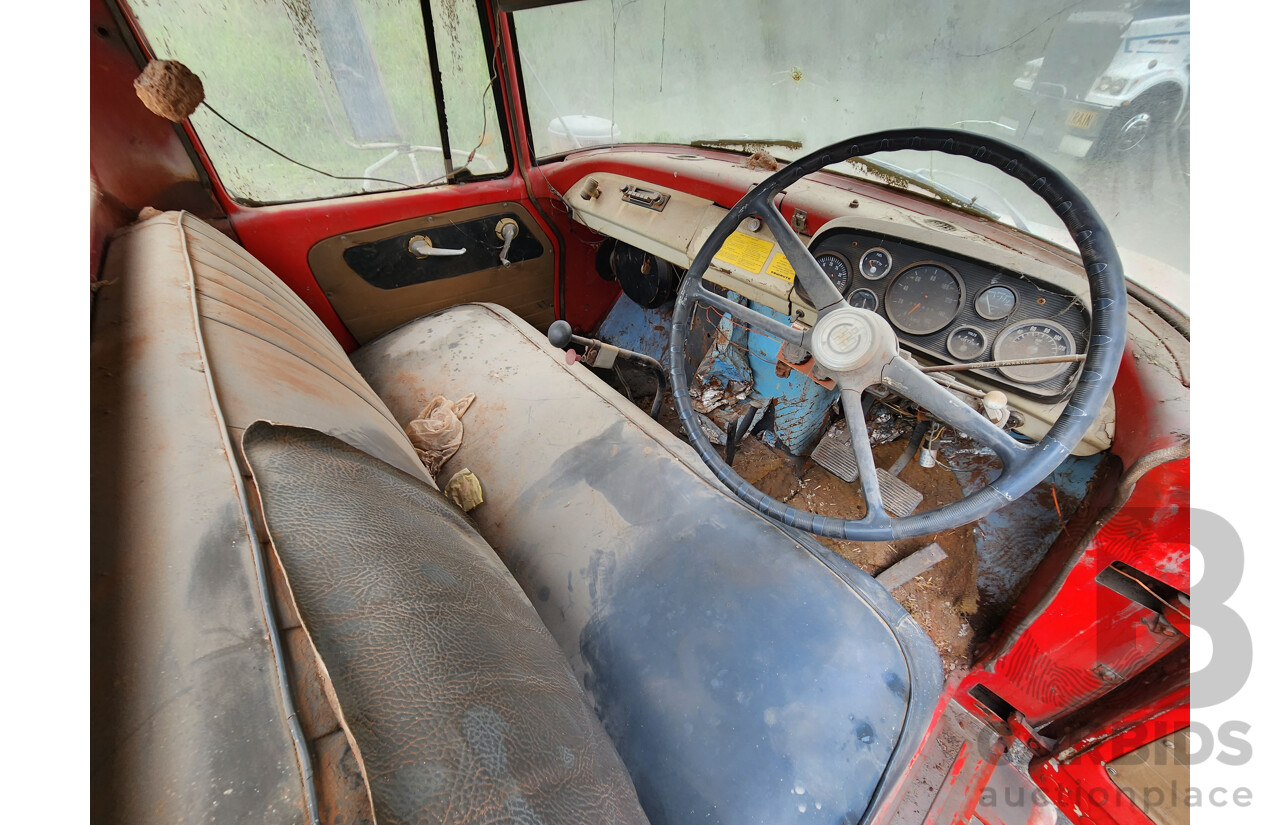 01/1968 International C1800 Series Prime Mover 4x2 2d Cab Chassis Red Inline Six