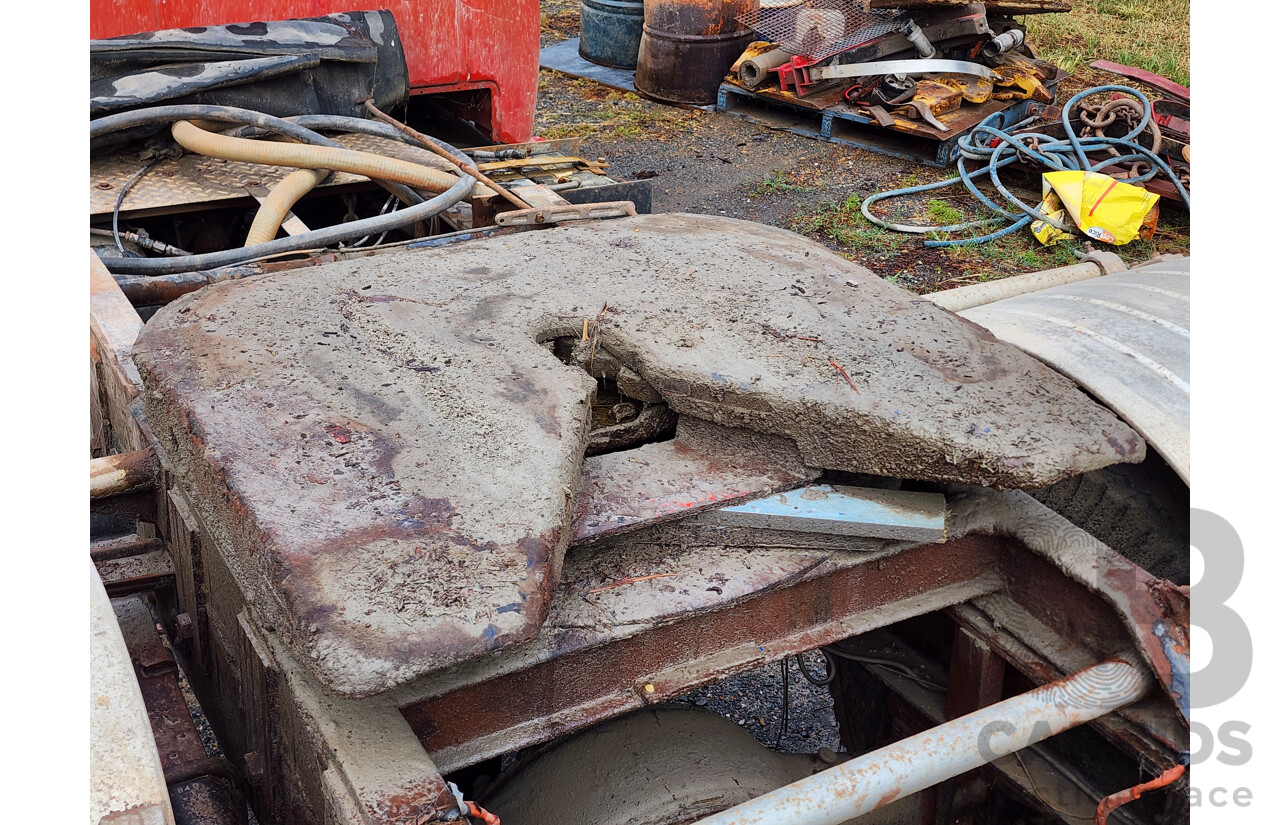 01/1968 International C1800 Series Prime Mover 4x2 2d Cab Chassis Red Inline Six