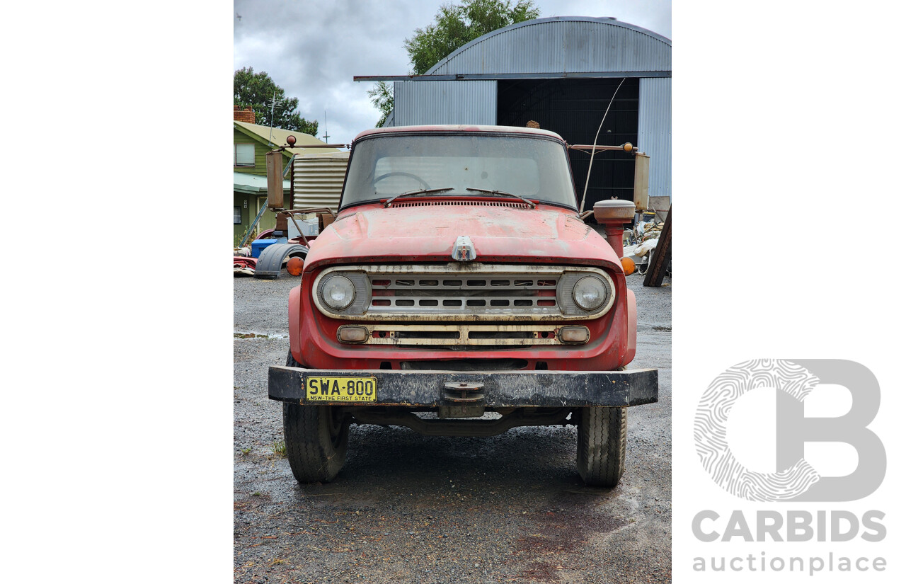 01/1968 International C1800 Series Prime Mover 4x2 2d Cab Chassis Red Inline Six