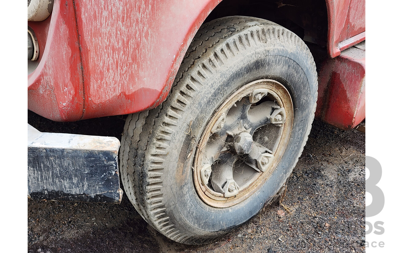 01/1968 International C1800 Series Prime Mover 4x2 2d Cab Chassis Red Inline Six