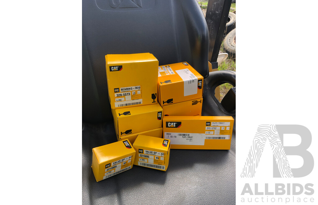 Assortment of Brand New Cat Spare Parts Including Bearing Rods, GP Valves and Plate Thrust