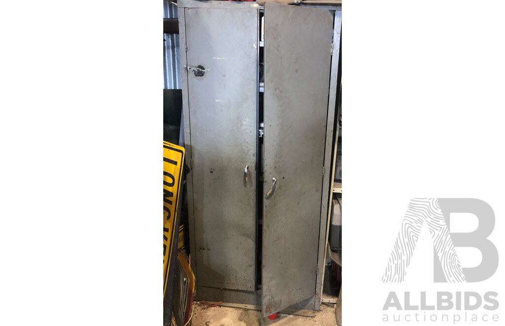 Cupboard and Contents Including but no Limtited to; Ratchet Straps, Wurth Care Care Sprays and More 