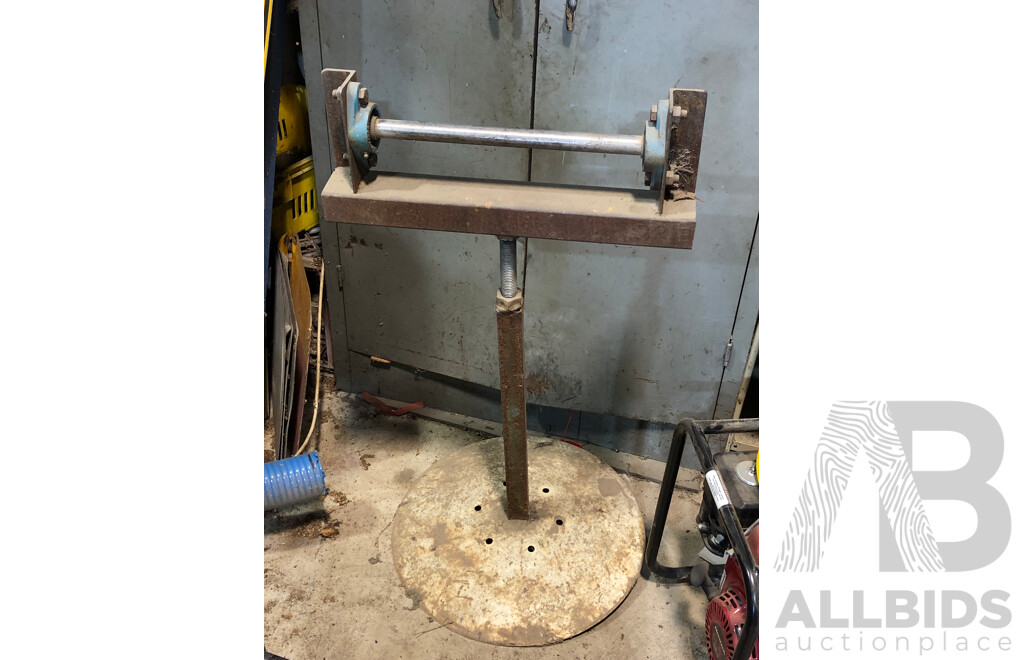 Vintage PYT1503 Steel Roller Support Stand