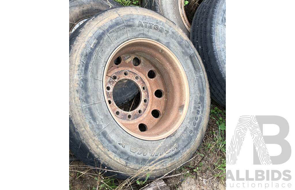 Assortment of 16 Used Truck and Trailer Tyres Some on Rims Some Not - Including Advance 11R 22.5, Hankook 11R 22.5, BridgeStone