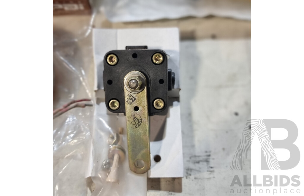 Assorted PAI Truck Spare Parts & BARKSDALE Height Control Valve