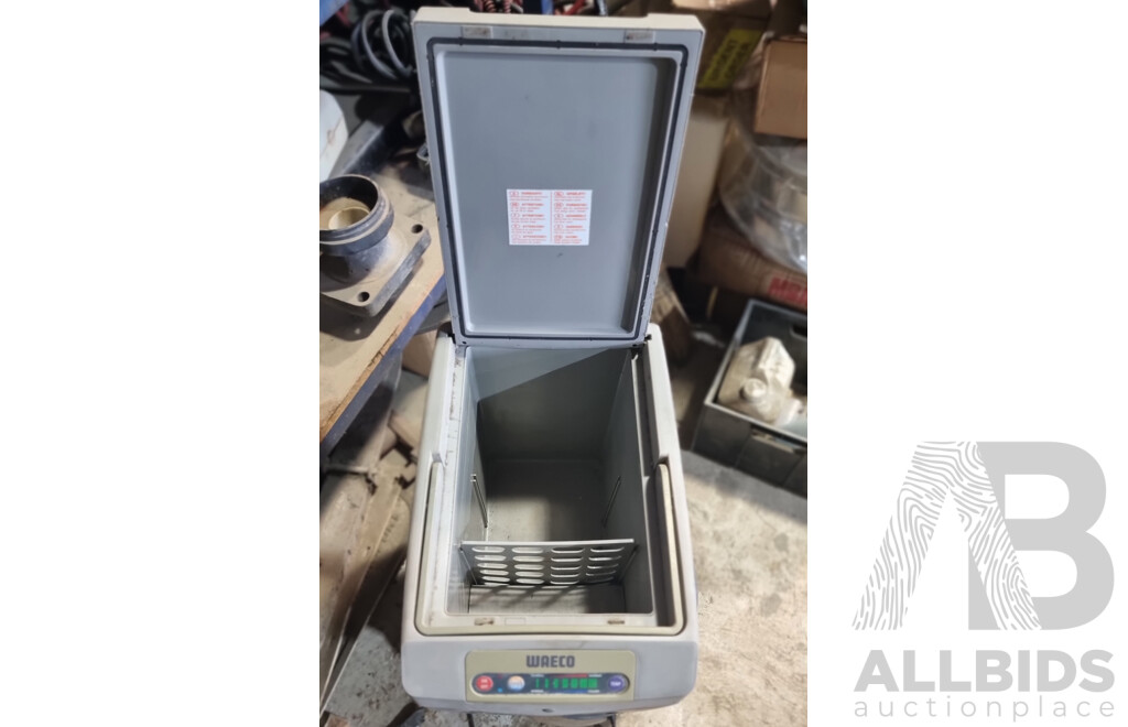Waeco 21L CoolPro Thermoelectric Cooler/Warmer TC