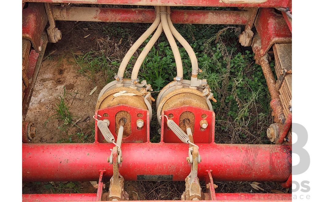 04/2011 Price Transport Equipment Dual Axle Bogie Wheel Dolly W Side Tipper Hydraulics