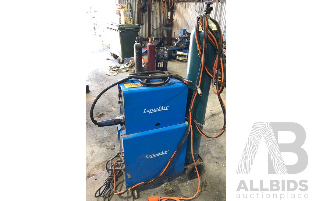 Three Phase Liquid Arc Maxmig 330R MIG Welder and Maxidrive 2R Wire Feeder