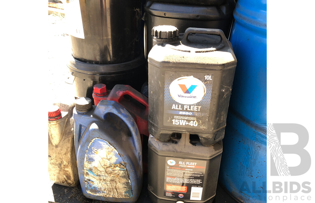 Pallet of Truck Care Gear/Oil Including But Not Limited to EP5 SAE 85W-140 Half Full 205L Drum