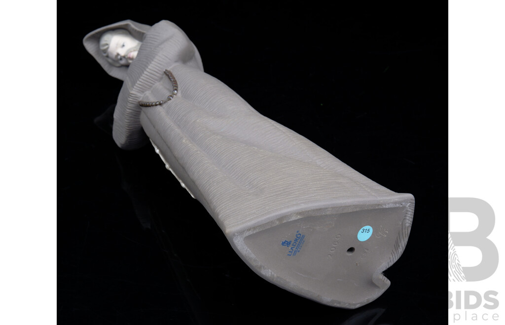 Retried Lladro Porcelain Monk Figure with Gress Matt Finish, 2060