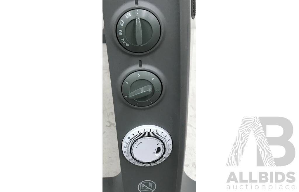 Delonghi 2400 Watt HiFi Electric Convector Heater