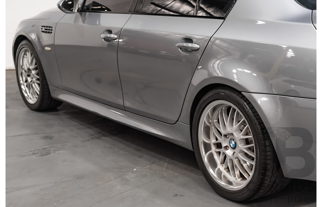 07/06 BMW M5 RWD E60 4D Sedan Silbergrau Metallic V10 5.0L