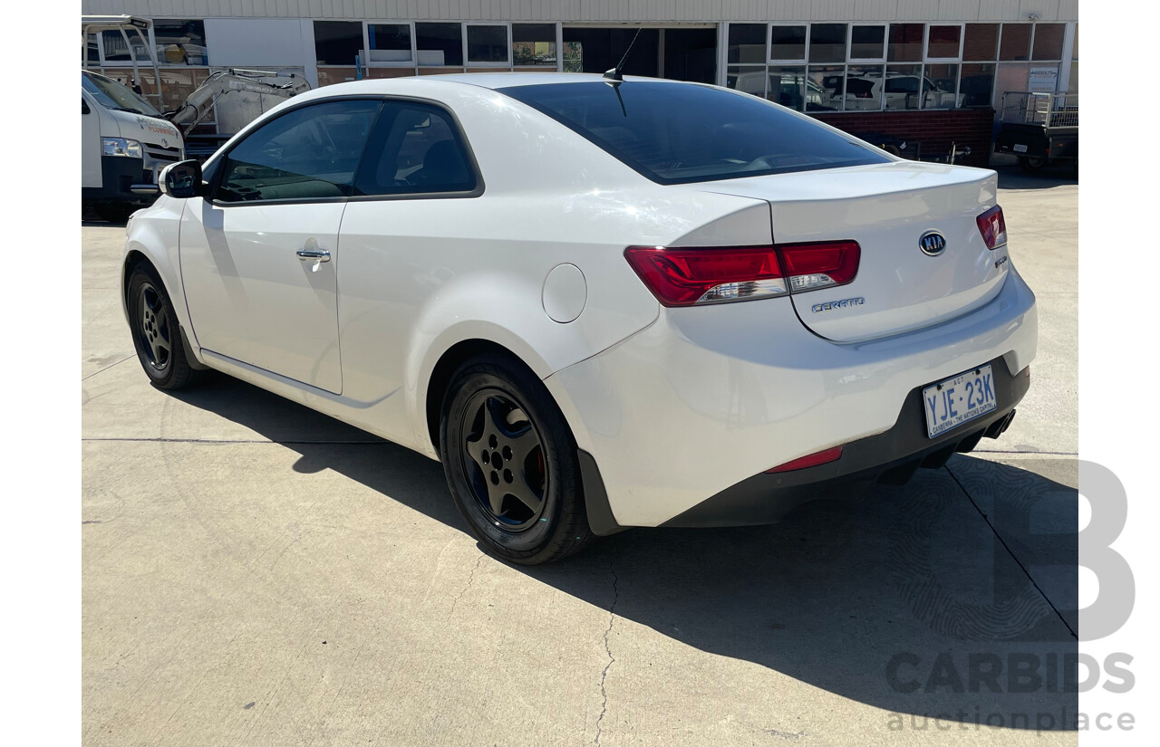 11/12 Kia Cerato KOUP SLS FWD TD MY13 2D Coupe White 2.0L
