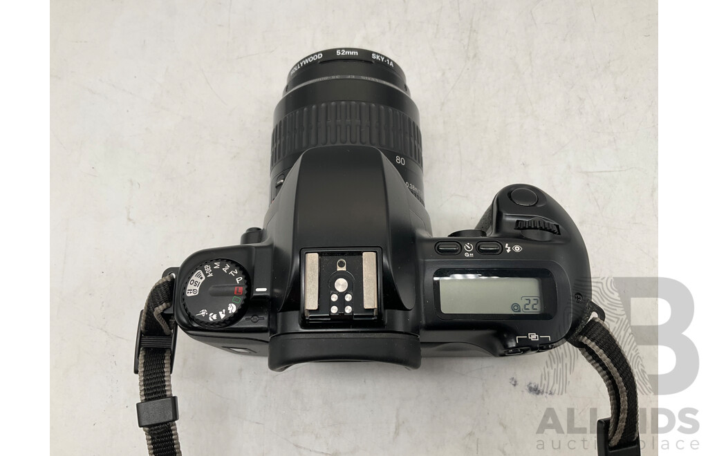 CANON EOS 500 Camera W/ Zoom Lens EF 53.7mm 1-4-5.6, Bookelt & Evergreen Case