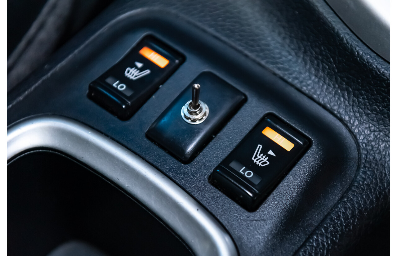 09/15 Nissan Navara ST-X (4x4) 4WD NP300 D23 Dual Cab Utility Hornet Gold Metallic 2.3L