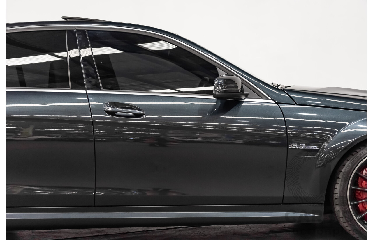 11/11 Mercedes-Benz C63 AMG RWD W204 MY11 4D Sedan Magnetite Black Metallic V8 6.3L