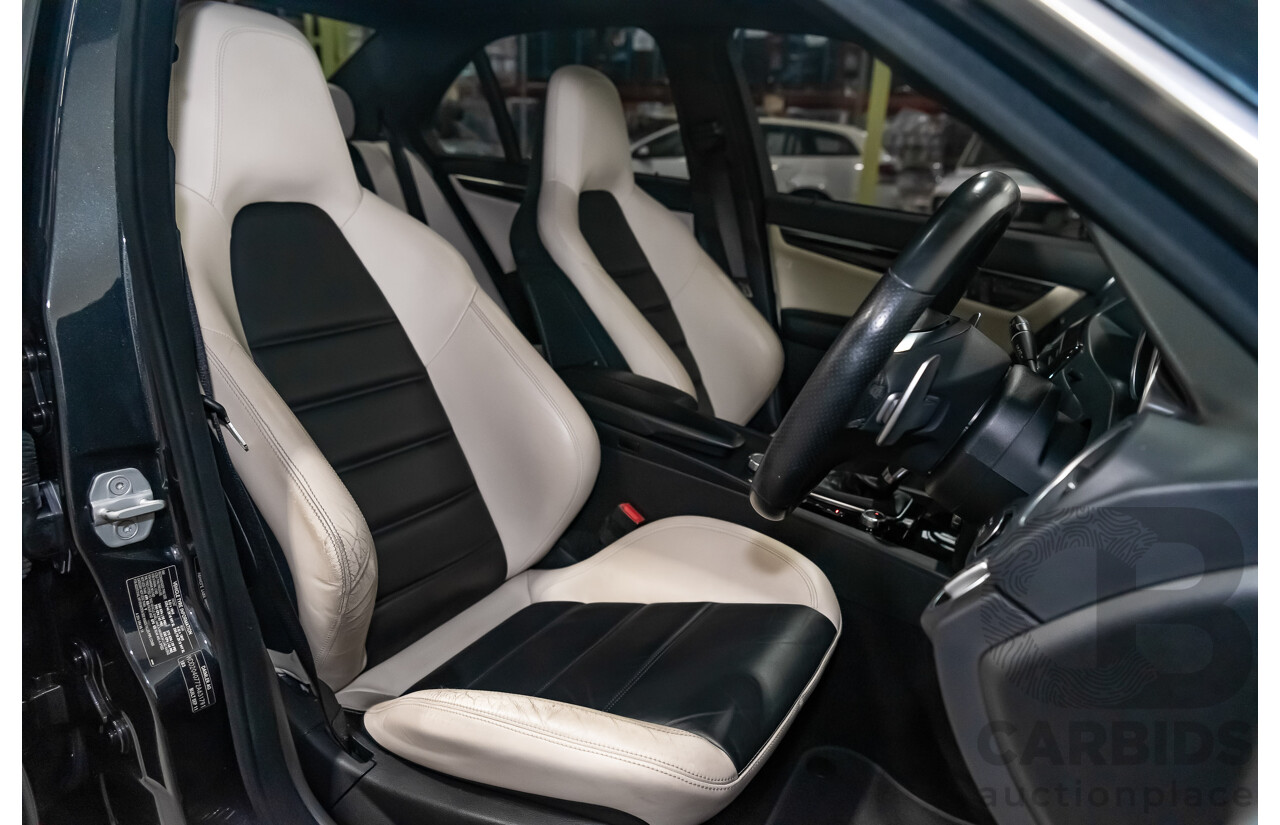 11/11 Mercedes-Benz C63 AMG RWD W204 MY11 4D Sedan Magnetite Black Metallic V8 6.3L