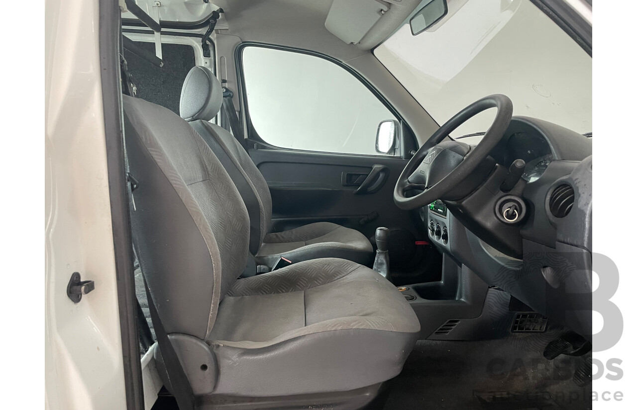 03/06 Citroen Berlingo Ii FWD M59 2D Panelvan White 1.4L