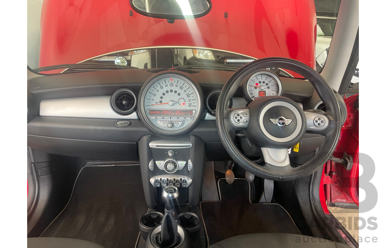 05/07 MINI HATCH R56 COOPER 1.6L 16v MPFI 4cyl  Hatchback FWD